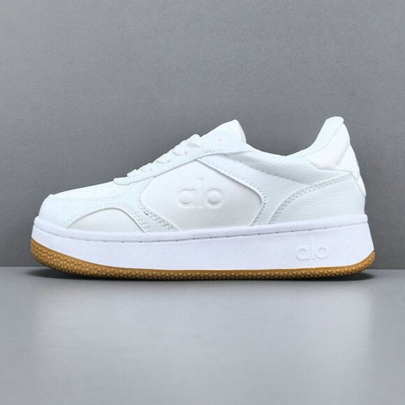 Alo Yoga Recovery Mode Low-Top Color-Blocked Sneakers In White - Picture 9 of 9